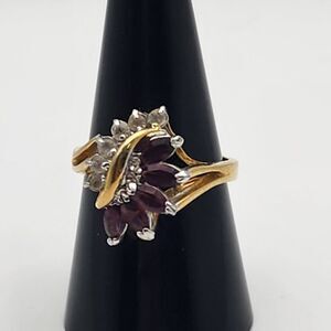 Vintage Contempo Gold Tone Purple & Clear Crystal Cocktail Ring (9)